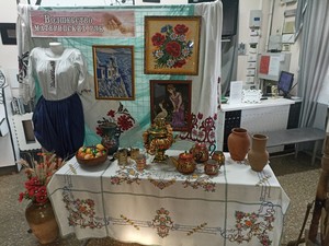 Выставка «Волшебство материнских рук»